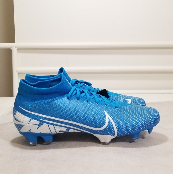 Nike Mercurial Superfly 7 artificial hair scrub.